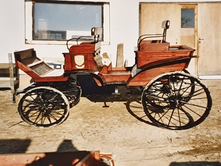 Egyedi asztalos munka